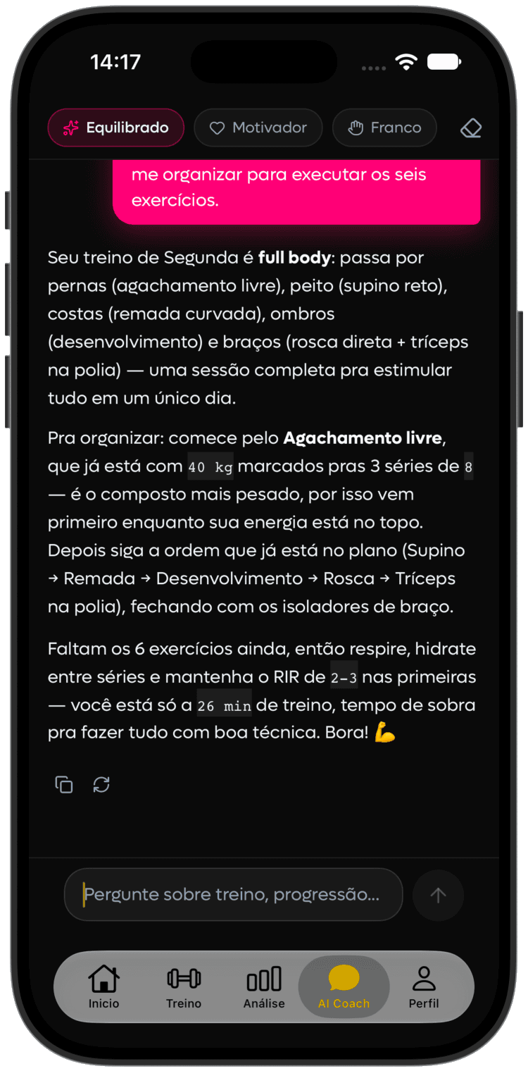 Tela atual da SelfShapeAI mostrando o AI Coach orientando ajustes de treino em tempo real.
