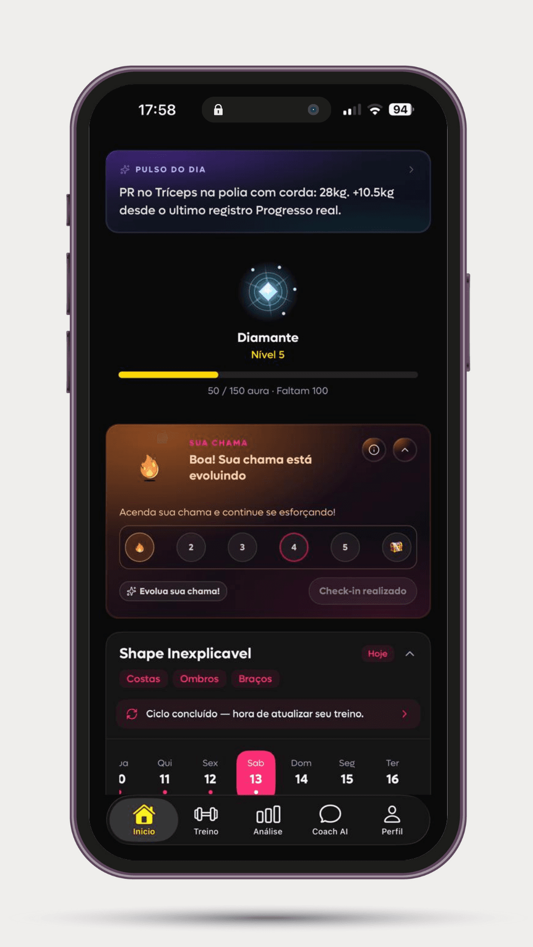Tela atual da SelfShapeAI mostrando chama, sequência e progresso de constância no treino.